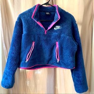 Nike Blue Fuzzy Sherpa Crop Sweater 🌸